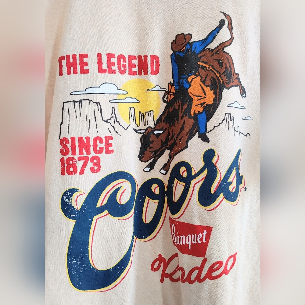 Coors Beer Rodeo/ Bull Riding Cowboy Vintage-Style Unisex T-Shirt, L